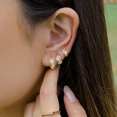 Color Pave Huggies